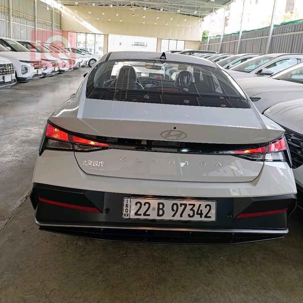 هیوندای ئەلەنترا